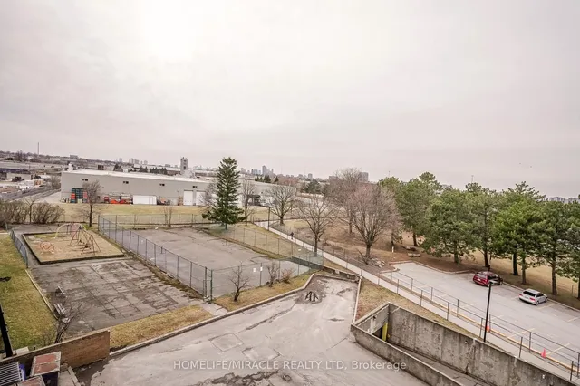 Additional image 31 of 100 Dundalk Dr Unit 517