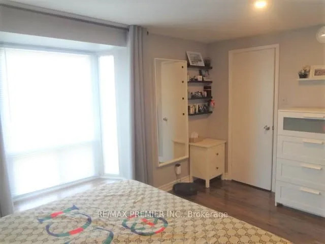 Additional image 12 of 246 John Garland Blvd Unit 43