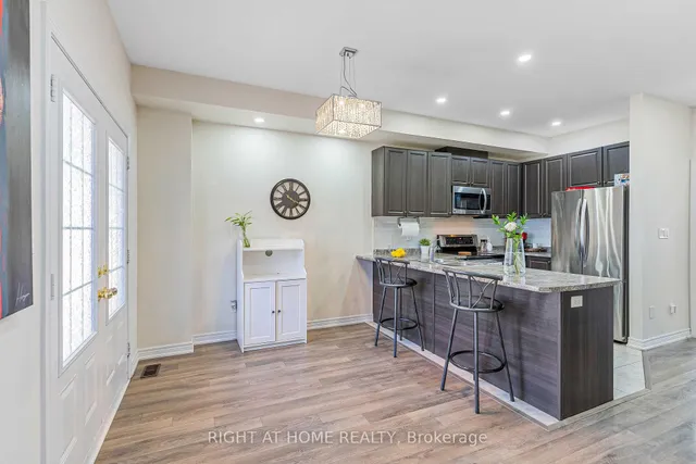 Additional image 11 of 3 Rabbit Run Way