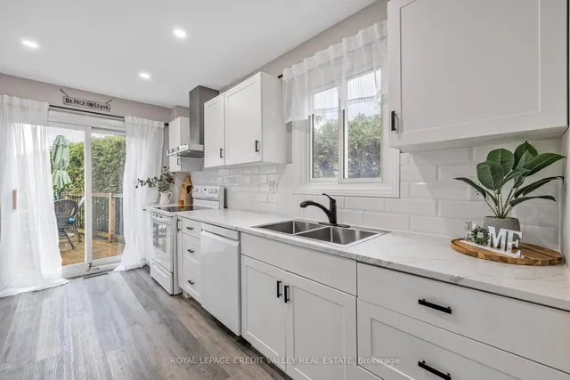 Additional image 13 of 65 Martindale Cres