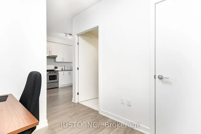 Additional image 12 of 212 King William St Unit 618