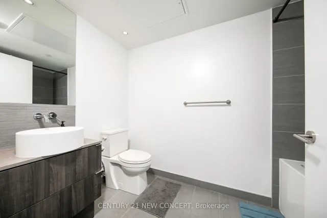 Additional image 7 of 161 Roehampton Ave Unit 2011