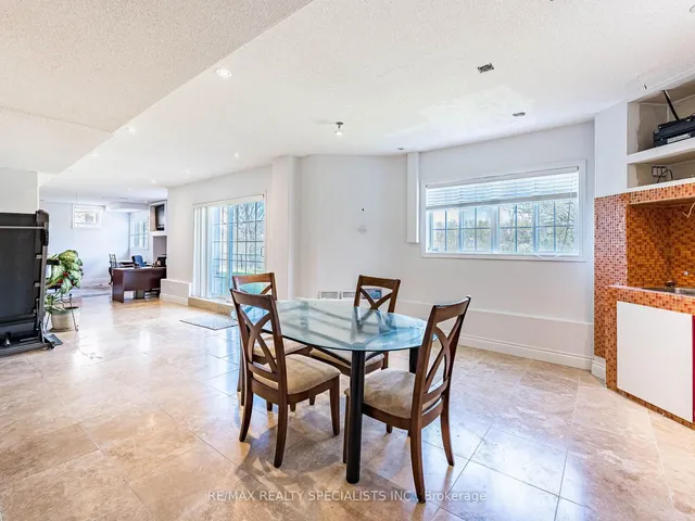 Additional image 40 of 85 Bloomsbury Ave