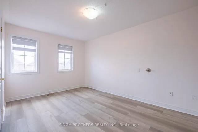 Additional image 16 of 78 Mainard Cres