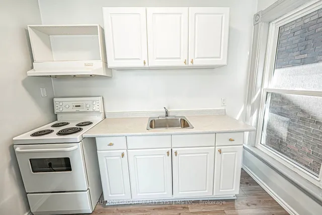 Additional image 21 of 171 Christie St