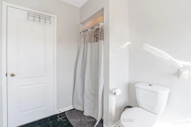 Additional image 32 of 47 Ribbon Dr