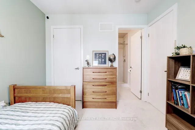 Additional image 24 of 590 North Service Rd Unit 74