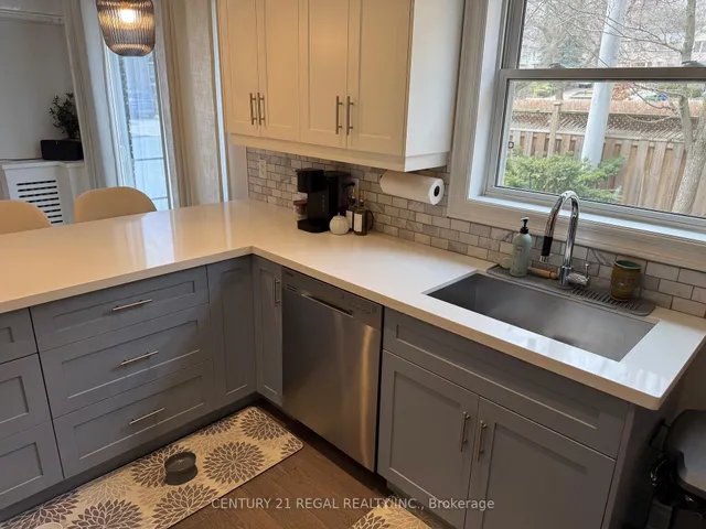 Additional image 24 of 93 Douglas Cres