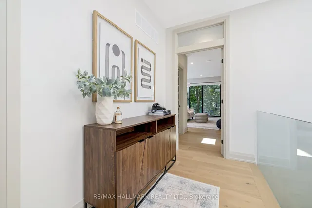 Additional image 25 of 68 Harewood Ave