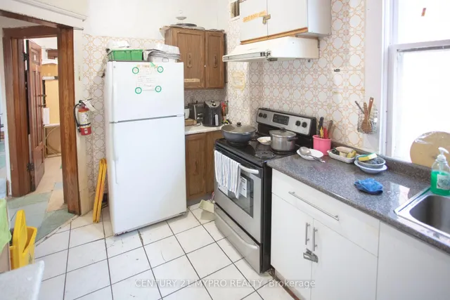 Additional image 9 of 35 Huron St