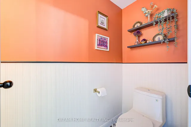 Additional image 37 of 1 Town Centre Crt