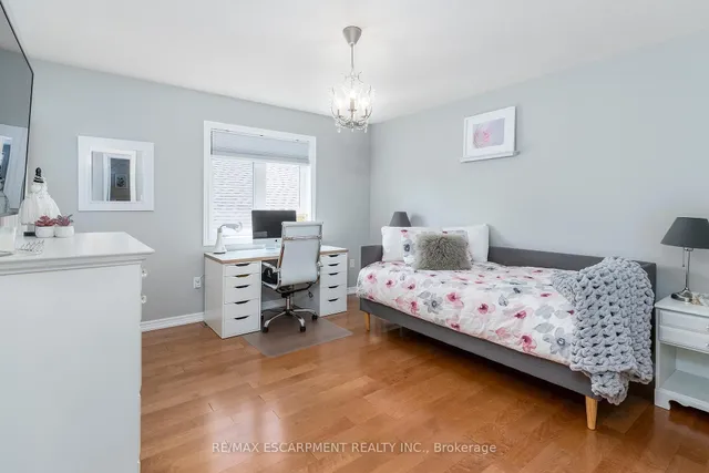 Additional image 19 of 537 VALRIDGE Dr