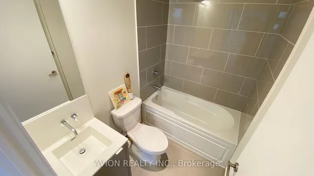 Additional image 15 of 88 Harbour St Unit Unit #1811