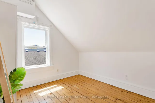 Additional image 34 of 17 Melbourne Ave