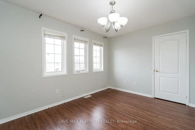 Additional image 29 of 98 Crown Victoria Dr