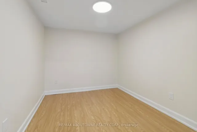 Additional image 38 of 16 Jasmine Sq