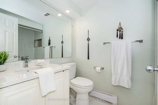 Additional image 18 of 99 Harbour Sq Unit 1812