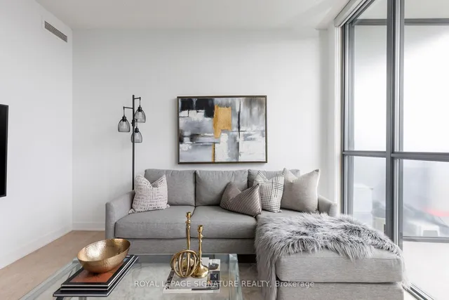 Additional image 10 of 110 Charles St Unit 3410