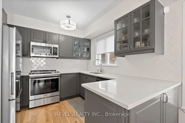 Additional image 10 of 50 Western Battery Rd Unit 918