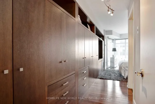 Additional image 18 of 2181 Yonge St Unit 2105