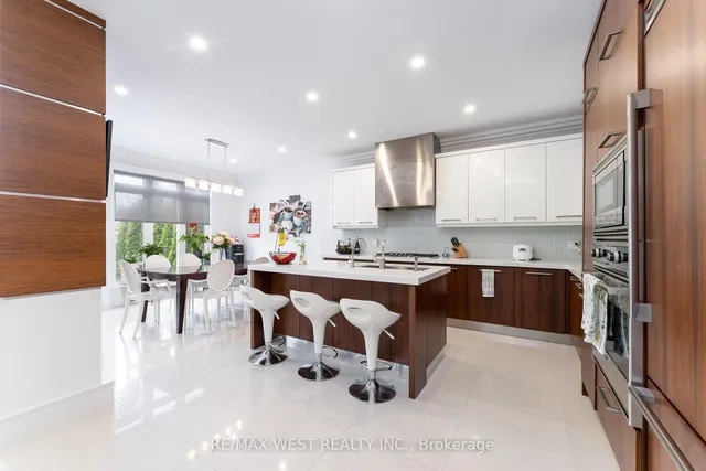 Additional image 10 of 1152 Glengrove Ave