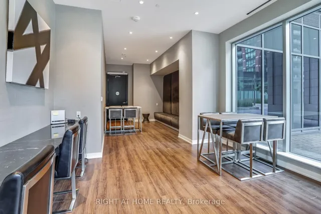 Additional image 35 of 31 Tippett Rd Unit 402