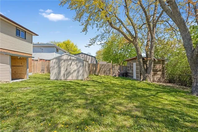 Additional image 37 of 879 Upper Sherman Ave