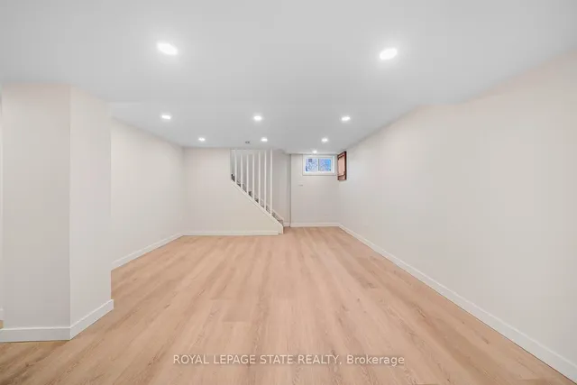 Additional image 26 of 869 Garth St