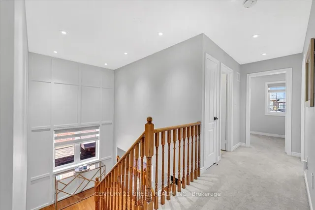 Additional image 18 of 7 Accent Circ