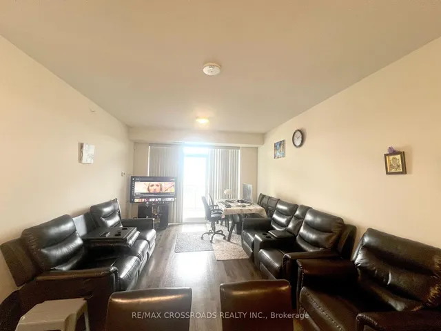 Additional image 3 of 2093 Fairview St Unit 502