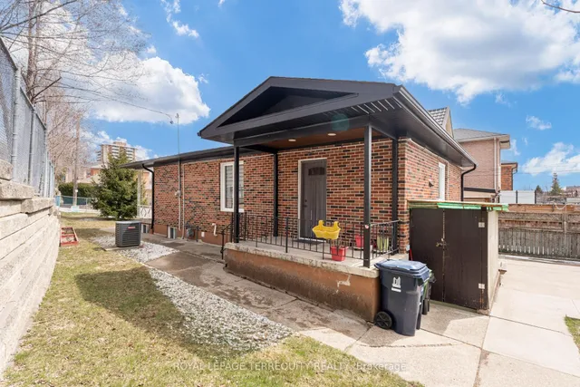 Additional image 29 of 532 Silverthorn Ave