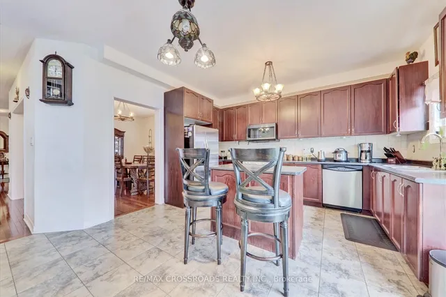 Additional image 12 of 37 Denim Dr