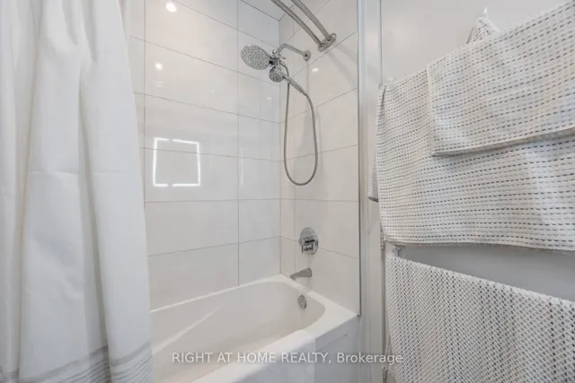 Additional image 31 of 39 Queens Quay Unit 129