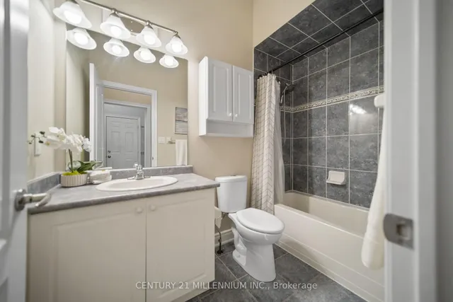 Additional image 20 of 31 Saint Hubert Dr