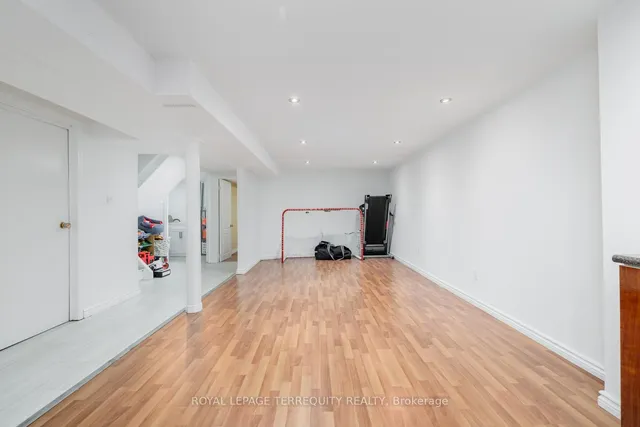 Additional image 21 of 77 Warwick Castle Crt