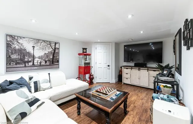 Additional image 33 of 7320 Dickenson Rd