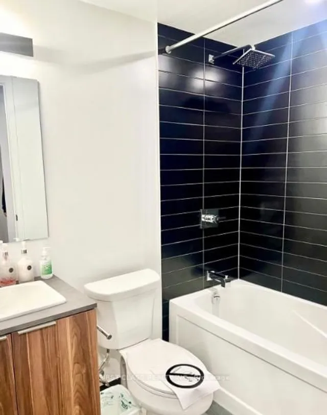 Additional image 7 of 501 Yonge St Unit 4302