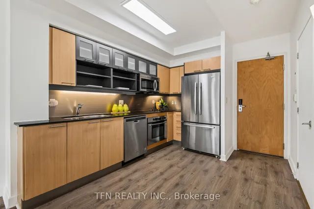 Additional image 8 of 36 Blue Jays Way Unit 918