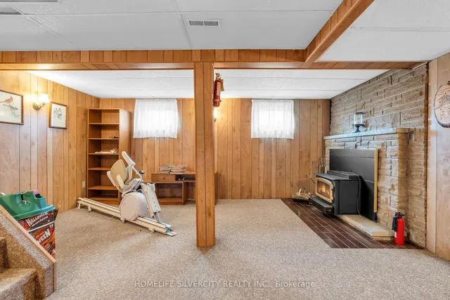 Additional image 28 of 140 Folkstone Cres