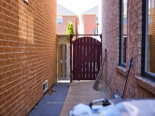 Additional image 4 of 8 Bayridge Dr