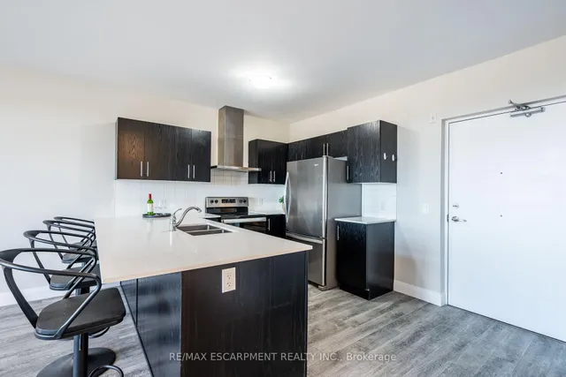 Additional image 6 of 1 Redfern Ave Unit 441