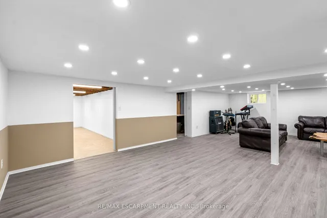 Additional image 37 of 8 Northcliffe Ave