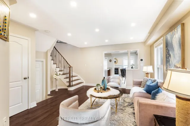 Additional image 9 of 54 Amethyst Circ