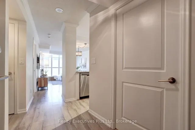 Additional image 7 of 35 Bastion St Unit 619