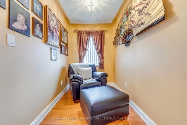 Additional image 36 of 32 Odeon St