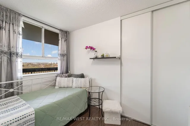 Additional image 28 of 236 Albion Rd Unit 1110