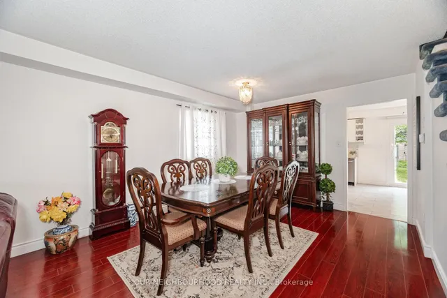 Additional image 9 of 71 Giraffe Ave