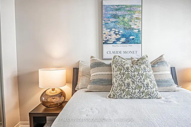 Additional image 26 of 61 Main St Unit 202