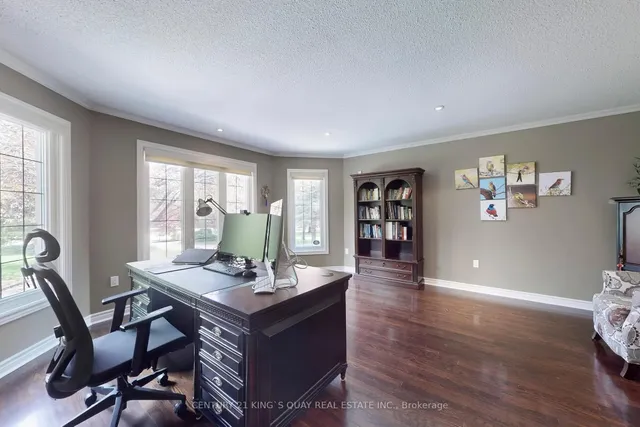 Additional image 18 of 110 Crawford Cres