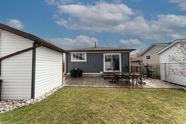 Additional image 47 of 14 Yorkdale Cres